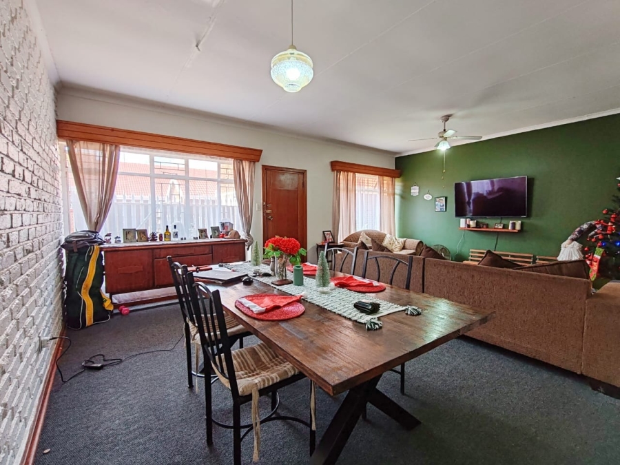 2 Bedroom Property for Sale in Potchefstroom North West